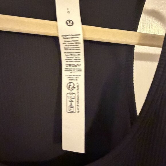 LULULEMON BLACK POWER PIVOT TRAINING TANK TOP SZ LARGE L WOMEN - Picture 2 of 3